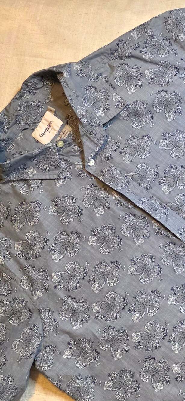 Goodfellow & Co Men's Blue Floral Short Sleeve Standard Fit Northrop Shirt XL